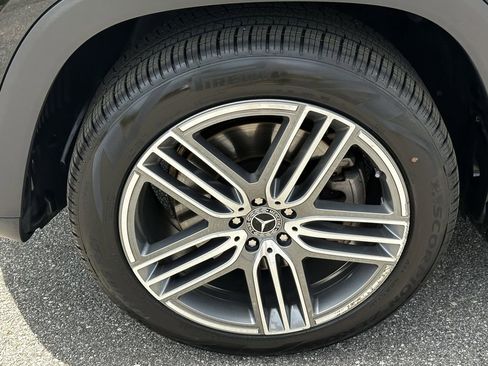 Certified 2025 Mercedes-Benz GLS 450 4MATIC image 13