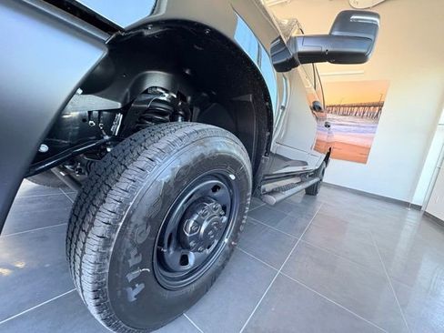 New 2026 RAM 2500 Tradesman AWD/4WD image 18