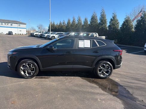 Used 2024 Chevrolet Trax LT w/ Driver Confidence Package image 2