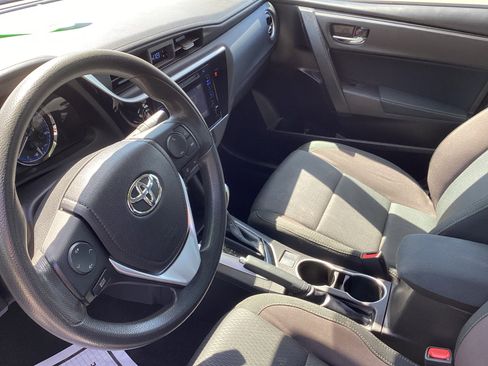 Certified 2018 Toyota Corolla LE FWD image 19
