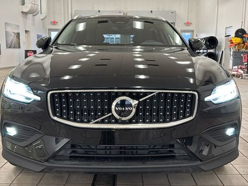 New 2026 Volvo V60 B5 Cross Country Plus w/ Climate Package image 10