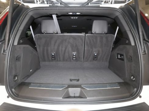 Used 2023 Cadillac Escalade Luxury AWD/4WD image 27