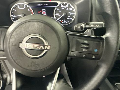 Used 2023 Nissan Rogue SV image 27