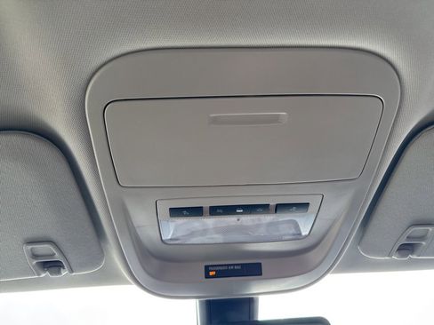 Used 2019 Chevrolet Colorado Z71 image 43