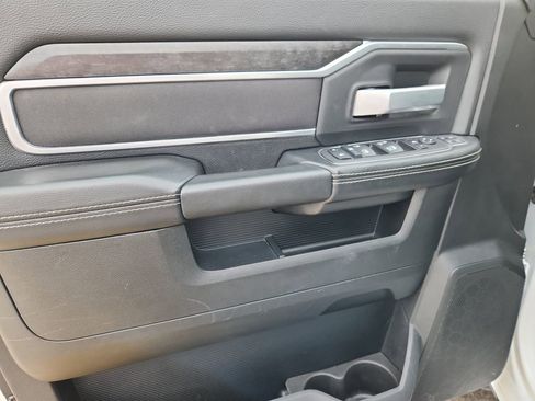 Used 2024 RAM 2500 Big Horn w/ Bed Utility Group image 6