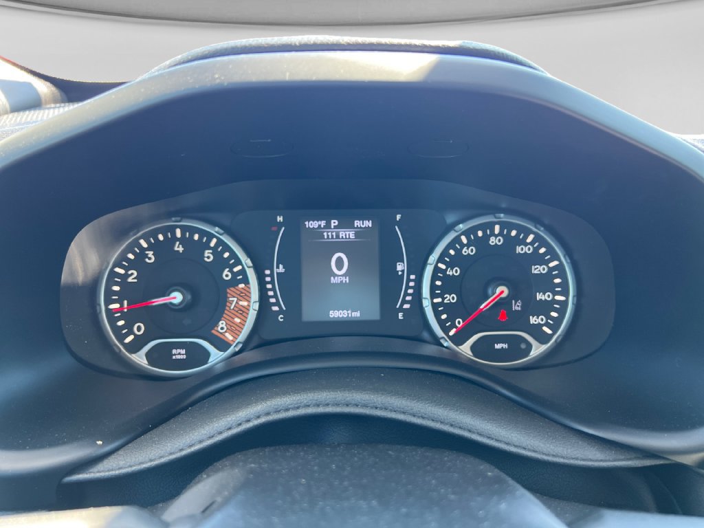 Used 2023 Jeep Renegade Latitude AWD/4WD image 10