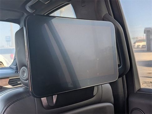 Used 2023 GMC Yukon XL Denali Ultimate image 14