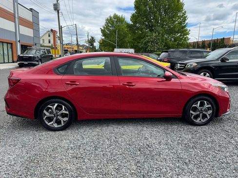 Used 2021 Kia Forte LXS FWD image 4