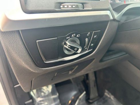 Used 2024 BMW X3 sDrive30i w/ Convenience Package RWD image 16