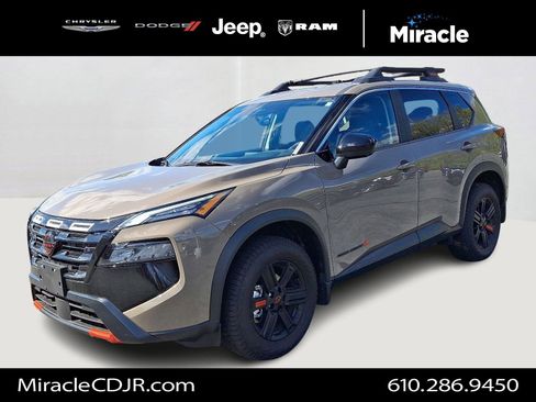 Used 2025 Nissan Rogue Rock Creek image 3