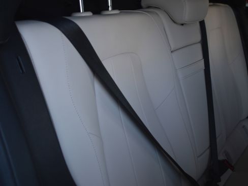 Used 2023 Mercedes-Benz CLA 250 image 35