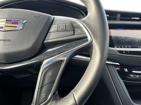 Certified 2025 Cadillac XT5 Premium Luxury image 25