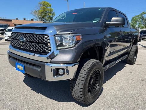 Used 2021 Toyota Tundra SR5 AWD/4WD image 8