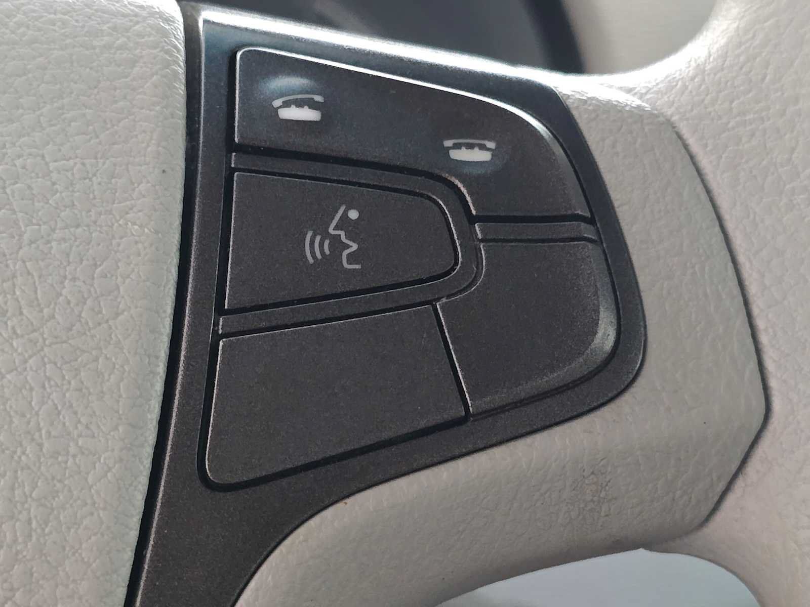 Used 2011 Toyota Sienna LE w/ Towing Pkg FWD image 18