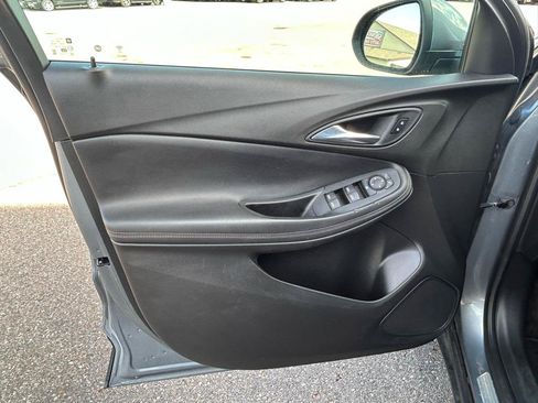 Used 2021 Buick Encore GX Preferred w/ Cold Weather Comfort Package FWD image 14
