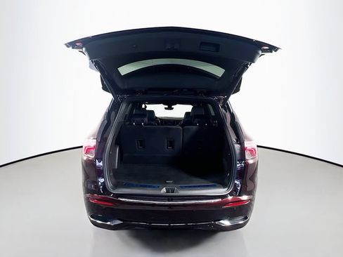Used 2023 Buick Enclave Avenir w/ Avenir Technology Package FWD image 29