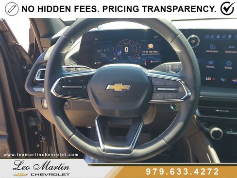 Used 2026 Chevrolet Traverse LT w/ Driver Confidence Package FWD image 19