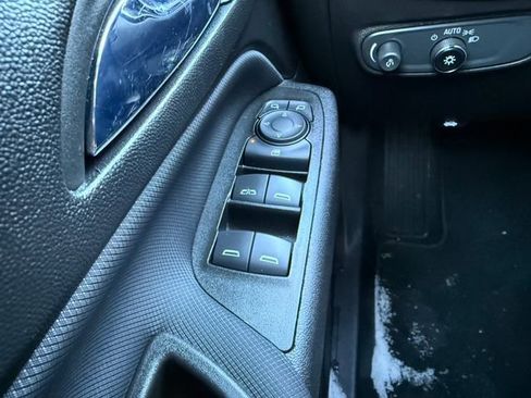 Used 2023 Chevrolet Equinox RS AWD/4WD image 21