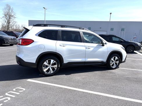 Used 2025 Subaru Ascent Premium image 8