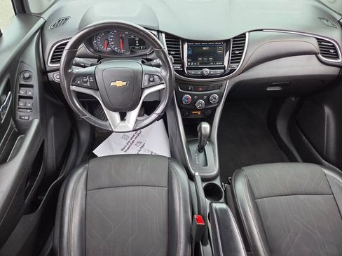 Used 2019 Chevrolet Trax LT w/ LT Convenience Package AWD/4WD image 8