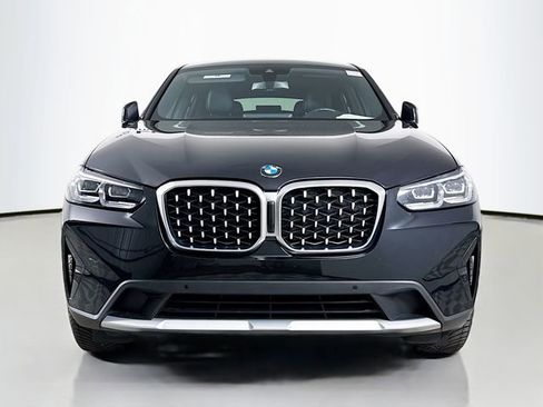 Used 2022 BMW X4 xDrive30i w/ Convenience Package image 2