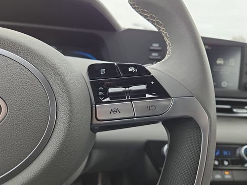 New 2026 Hyundai Elantra Sport FWD image 19