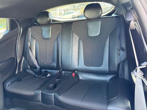 Used 2019 Hyundai Veloster Turbo FWD image 15