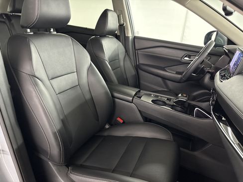 Used 2024 Nissan Rogue SL w/ SL Premium Package FWD image 31