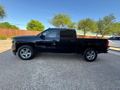 Used 2018 Chevrolet Silverado 1500 Custom w/ Custom Value Package image 11