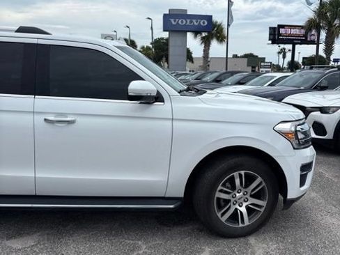 Used 2022 Ford Expedition Limited RWD image 2