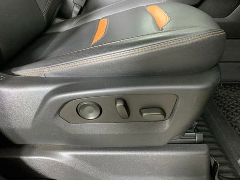 Used 2022 GMC Sierra 1500 AT4 w/ AT4 Preferred Package AWD/4WD image 26
