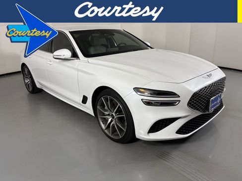 Used 2024 Genesis G70 2.5T image 1