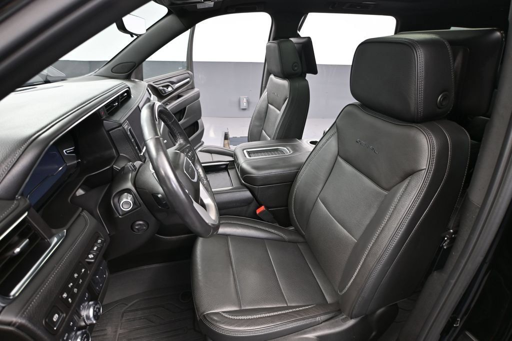 Used 2024 GMC Yukon Denali w/ Denali Reserve Package AWD/4WD image 18