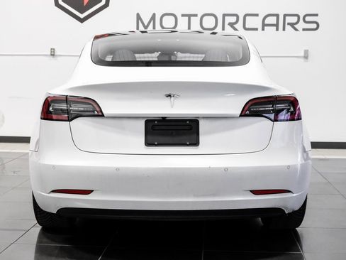 Used 2021 Tesla Model 3 Standard Range Plus image 11