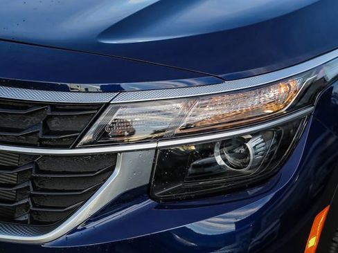 New 2026 Kia Seltos LX image 5