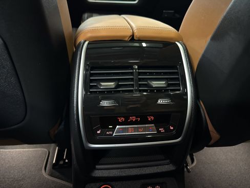 Used 2026 BMW X7 xDrive40i w/ M Sport Package AWD/4WD image 21
