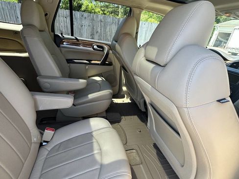 Used 2012 Buick Enclave Premium FWD image 15