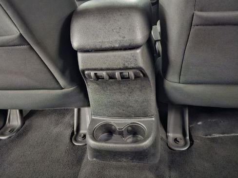 Used 2012 Jeep Wrangler Unlimited Sport image 32