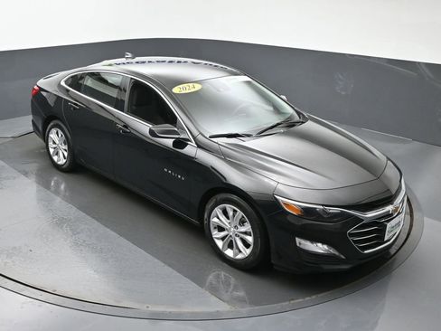 Used 2024 Chevrolet Malibu LT FWD image 2