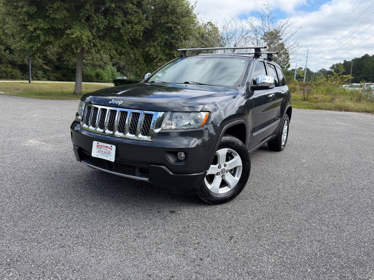 Used 2011 Jeep Grand Cherokee Overland AWD/4WD image 30