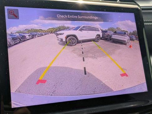 New 2025 Jeep Grand Cherokee L Limited w/ Black Appearance Package image 19