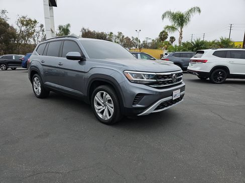 Used 2021 Volkswagen Atlas SE w/ Panoramic Sunroof Package FWD image 3