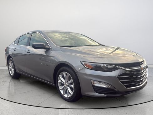 Used 2024 Chevrolet Malibu LT FWD image 1