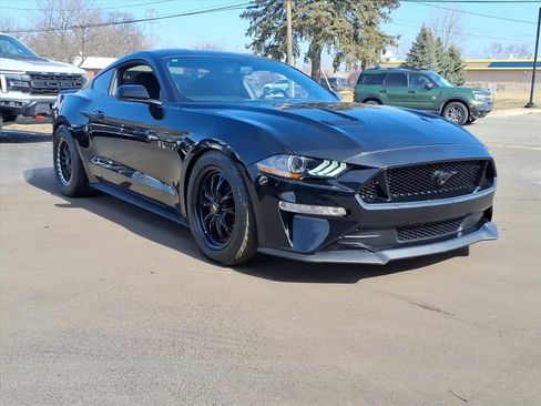 Used 2019 Ford Mustang GT w/ GT Performance Package RWD image 3