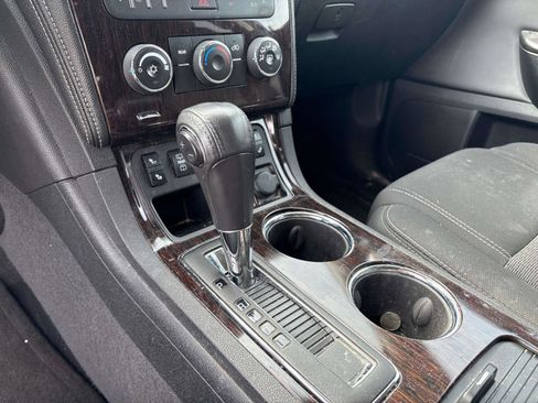 Used 2015 Chevrolet Traverse LT w/ Style and Technology Package image 15