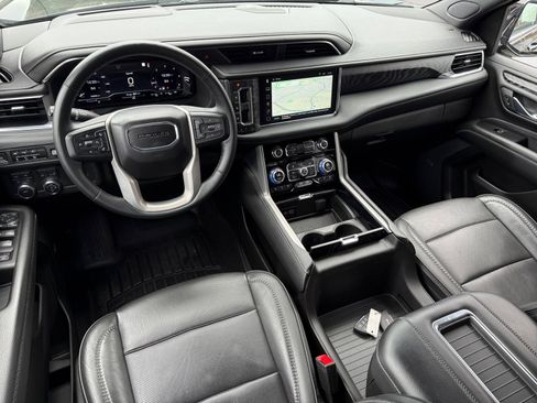 Used 2023 GMC Yukon XL Denali image 15