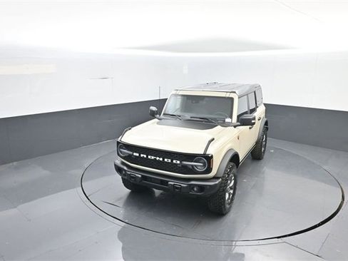 New 2025 Ford Bronco Badlands image 19