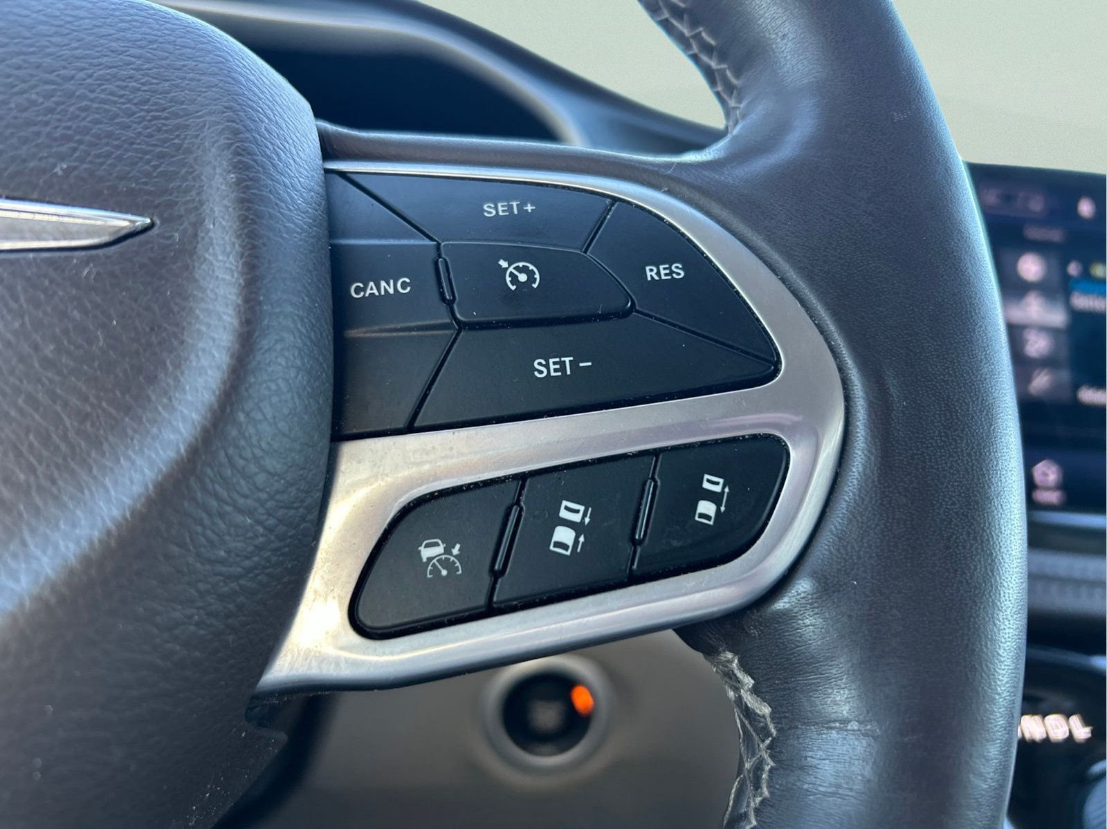 Certified 2021 Chrysler Pacifica Touring-L FWD image 16