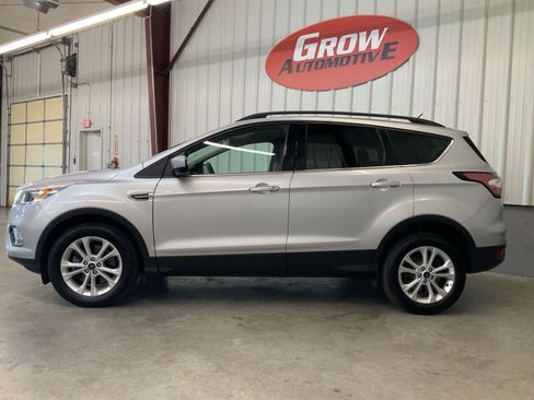 Used 2018 Ford Escape SE AWD/4WD image 15