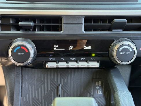 Used 2024 Toyota Tacoma SR AWD/4WD image 13